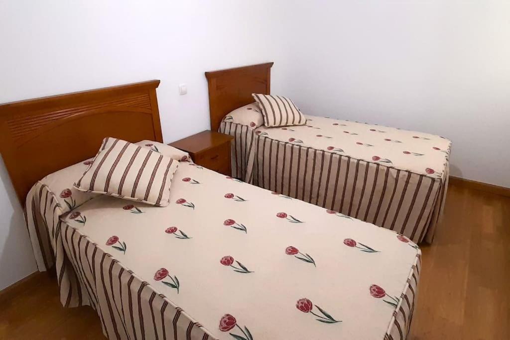 Apartamento Vistas Al Mar Con Piscina Y Terraza Foz Kültér fotó