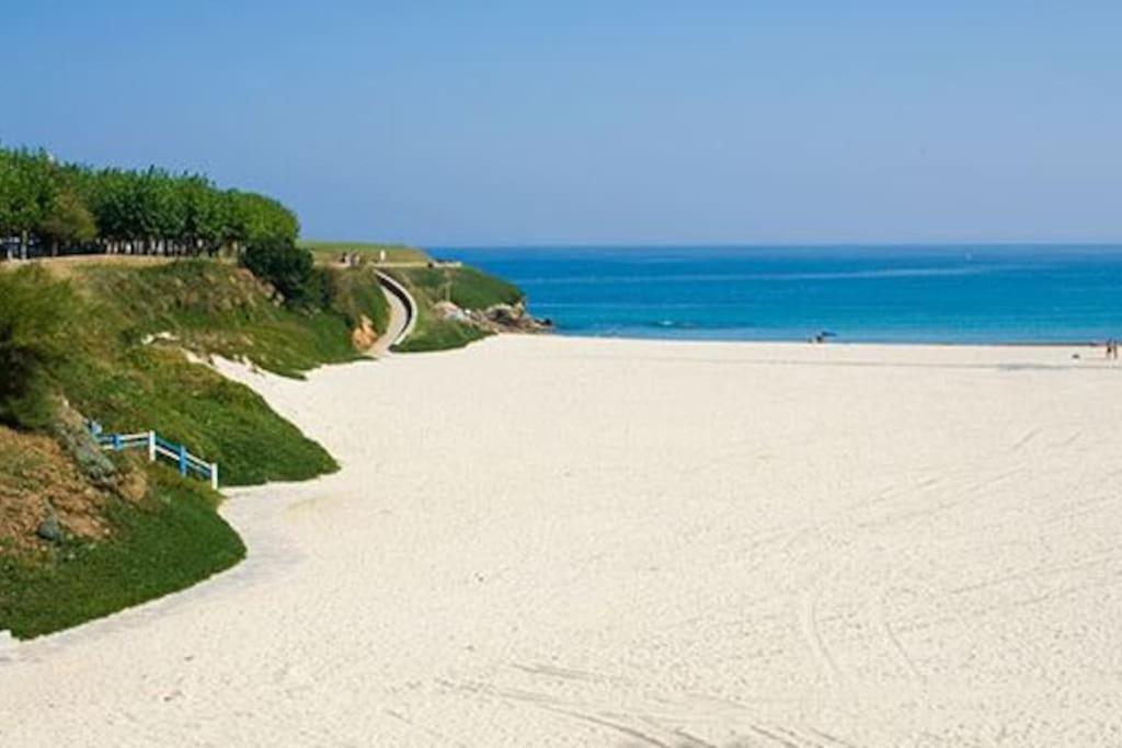 Apartamento Vistas Al Mar Con Piscina Y Terraza Foz Kültér fotó